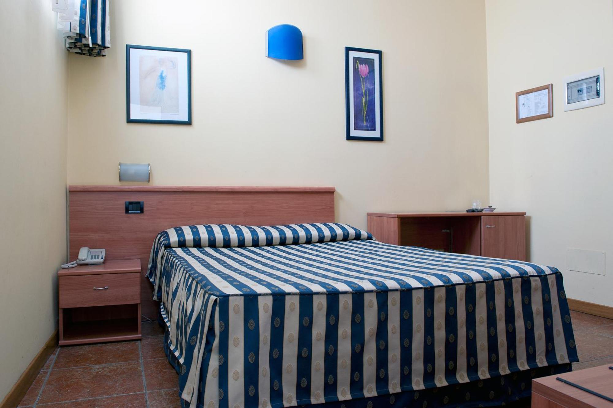 Hotel Blue Ribbon Vercelli Exteriér fotografie